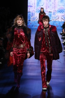anna sui fw17 nyfw new york fashion week runway womenswear menswear @sssourabh