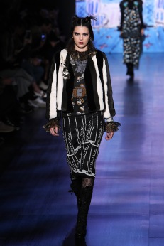 anna sui fw17 nyfw new york fashion week runway womenswear menswear @sssourabh
